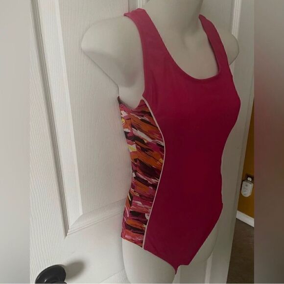Catalina women’s one piece pink swimsuit size medium - Picture 2 of 7